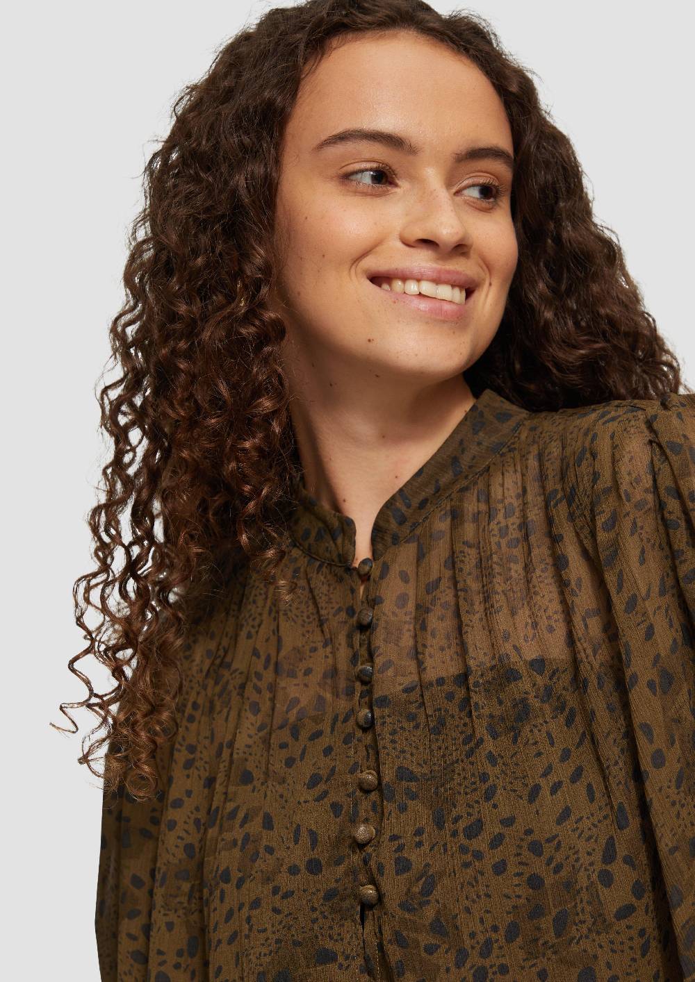 S.Oliver Leicht transparente Chiffonbluse mit Puffärmeln Auslauf