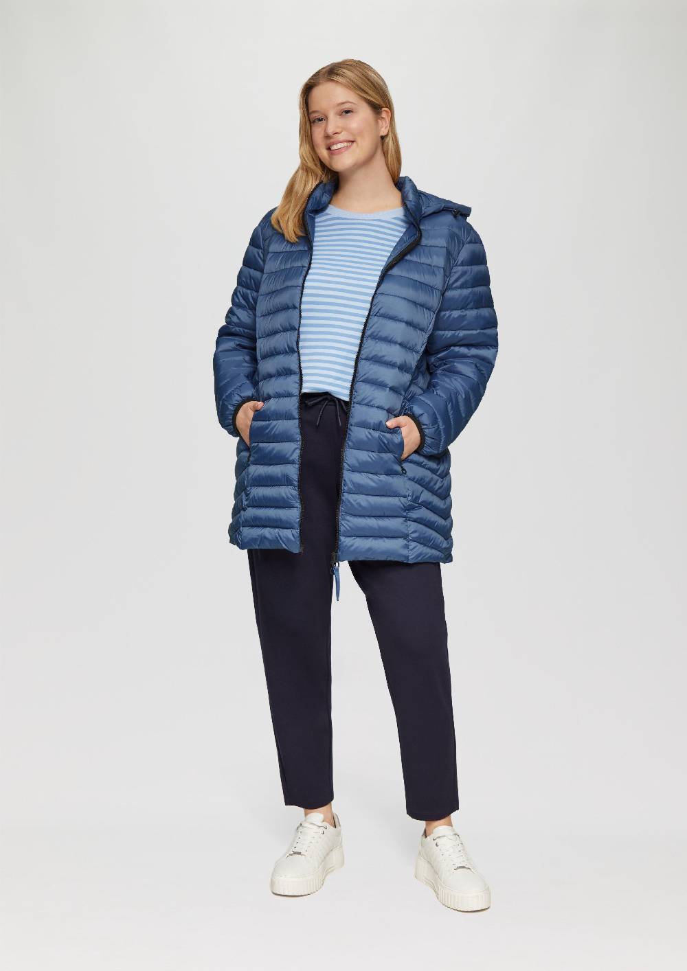 S.Oliver Steppjacke mit Logo-Kapuze im Angebot