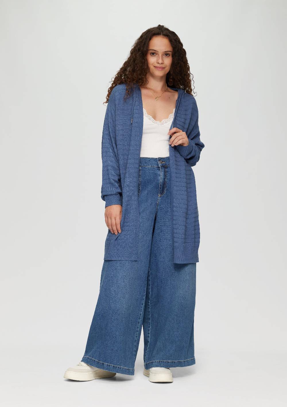 S.Oliver Strickjacke mit Kapuze und Streifenstruktur Weihnachtsangebot