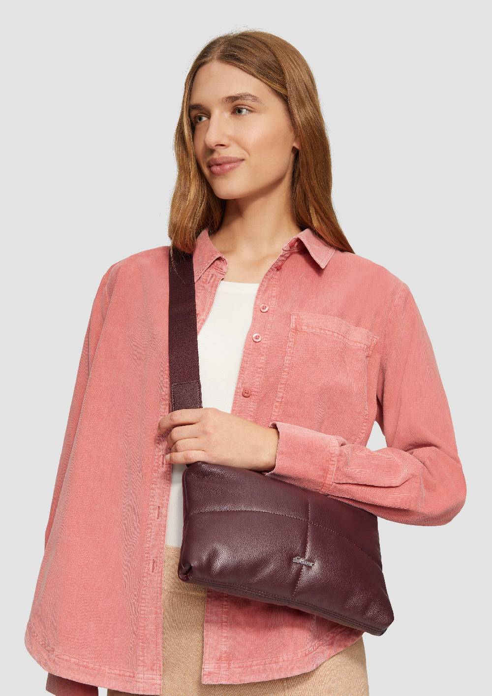 S.Oliver Gesteppte Handytasche mit abnehmbarem Crossbody-Gurt Meist gekauft