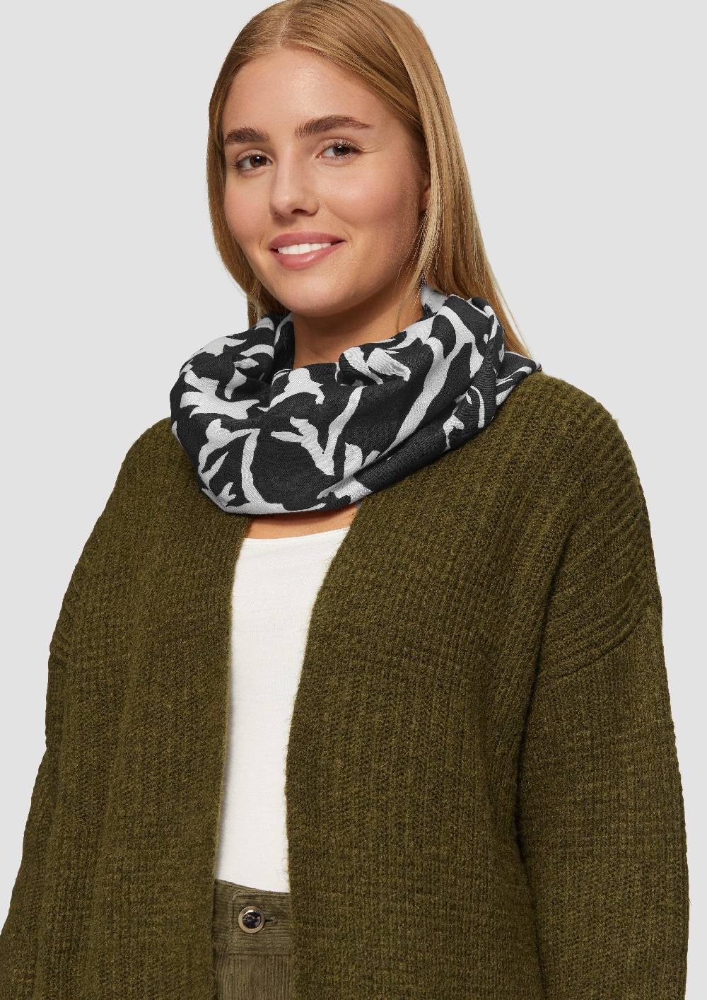 S.Oliver Gemusterter Loop-Schal aus Viskose Fabrik Onlineshop