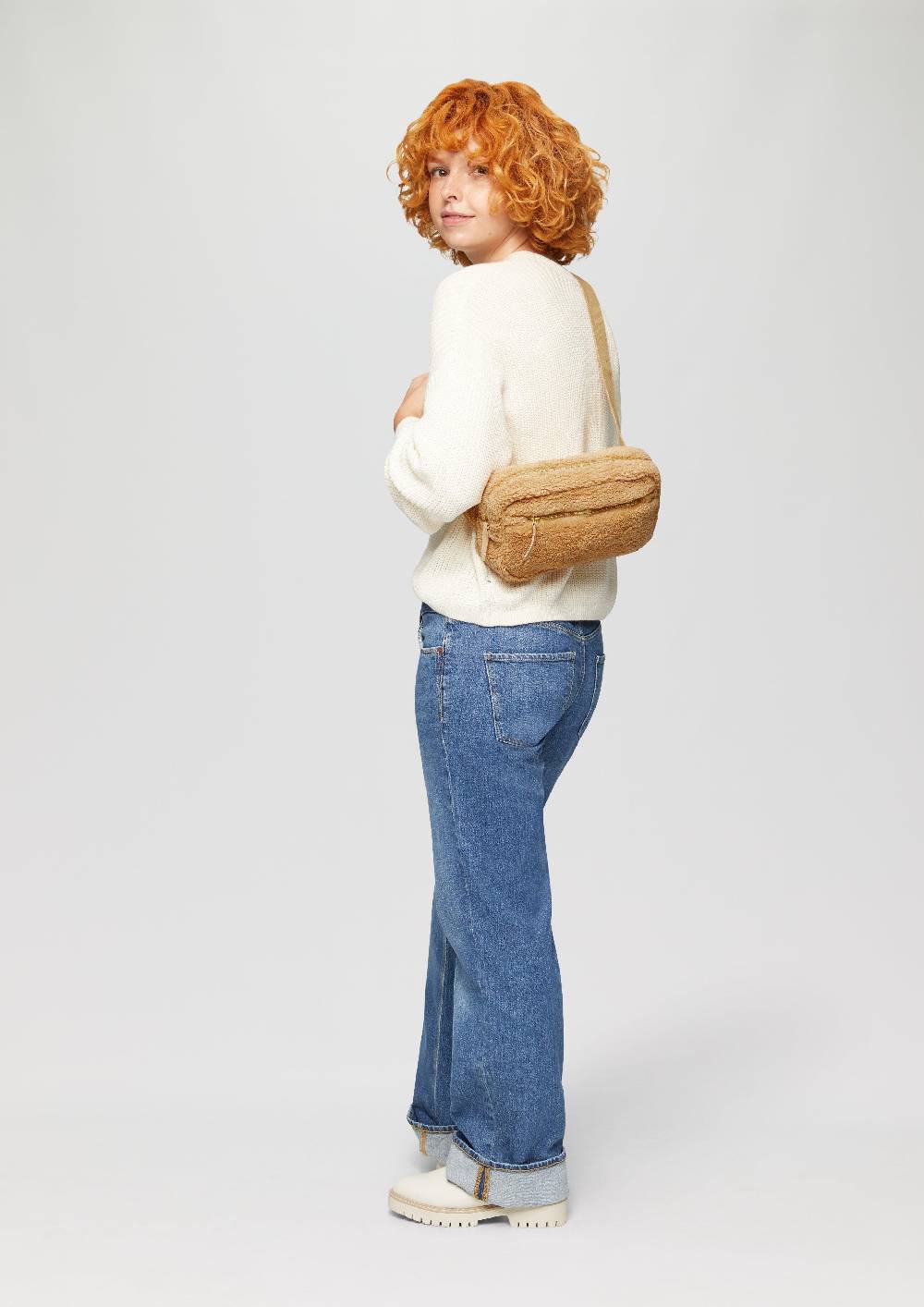 S.Oliver Crossbody-Bag aus Teddyplüsch Fabrikpreis