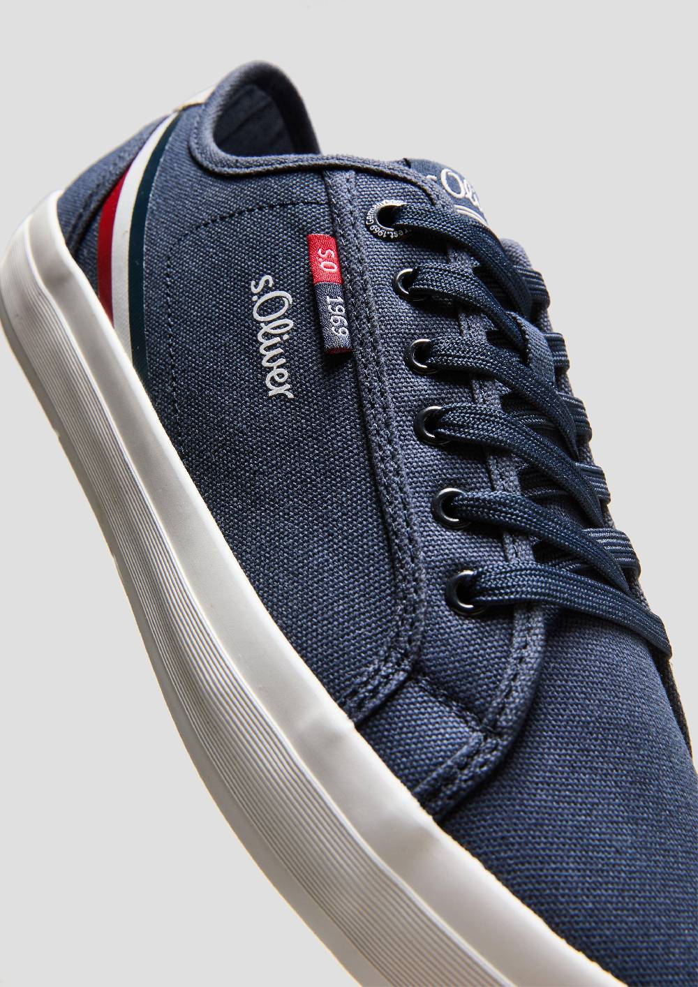 S.Oliver Sneaker mit Kontrast-Details und Logo Zeitlich begrenztes Angebot