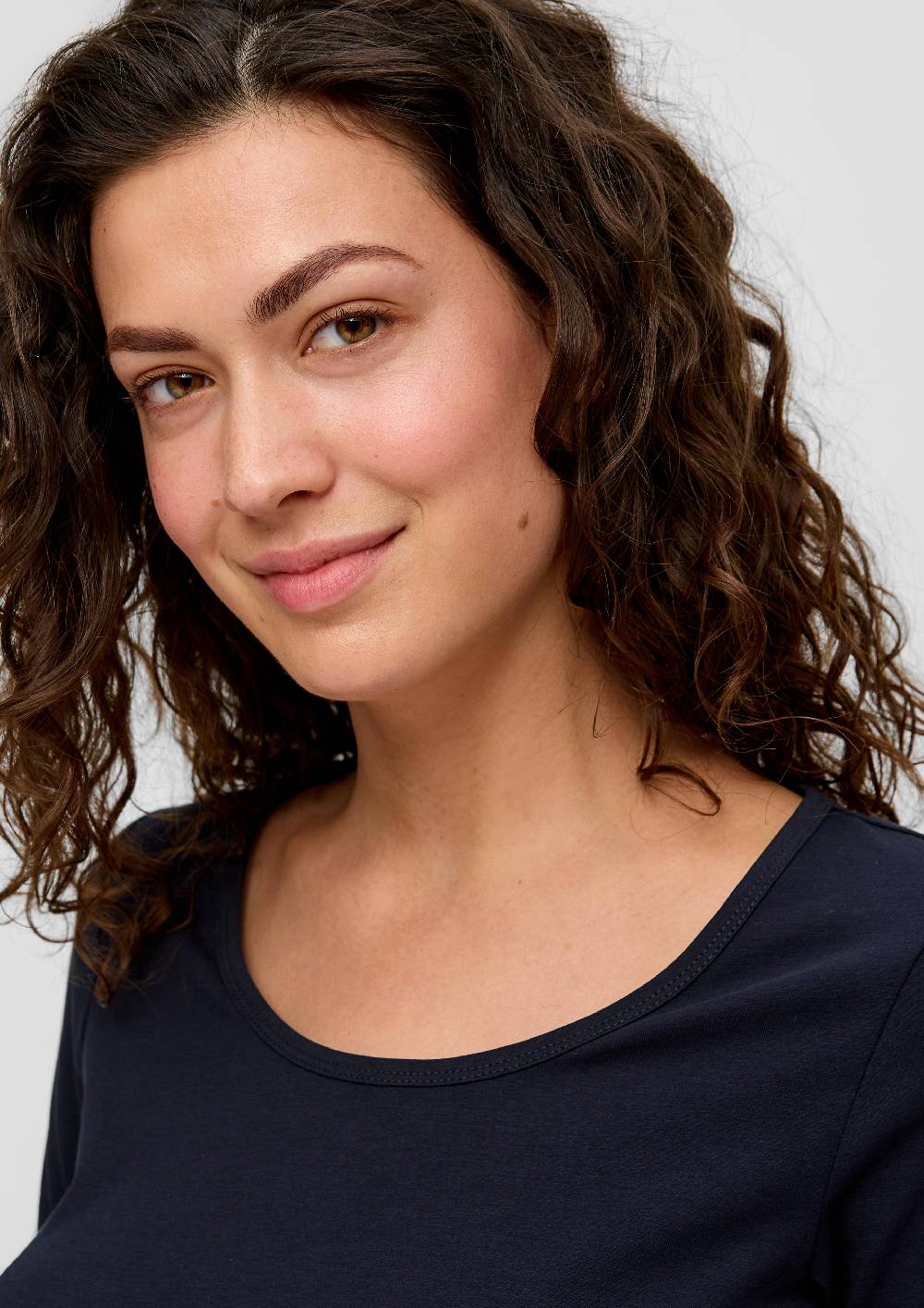 S.Oliver Elastisches Jersey-Shirt mit U-Ausschnitt Schlussverkauf
