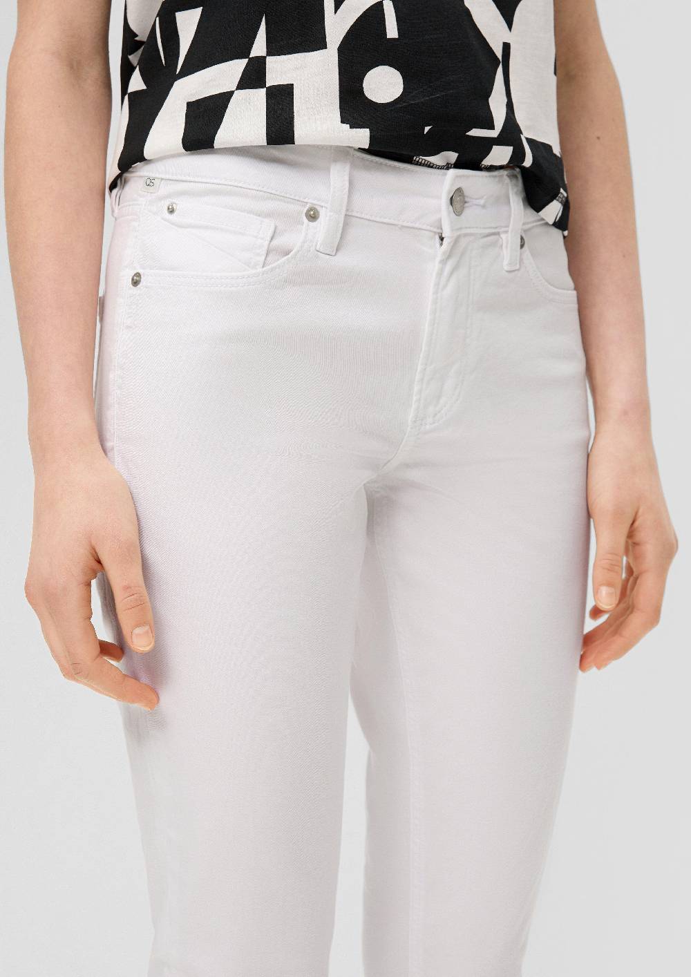S.Oliver Jeans / Regular Fit / Mid Rise / Slim Fit Exklusivangebot