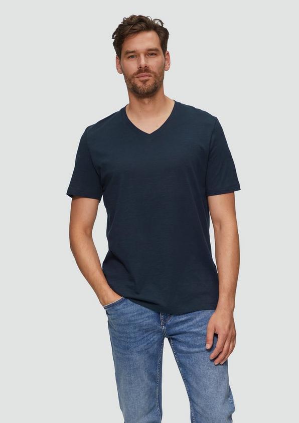 S.Oliver Baumwollshirt mit V-Ausschnitt und Flammgarnstruktur im Angebot