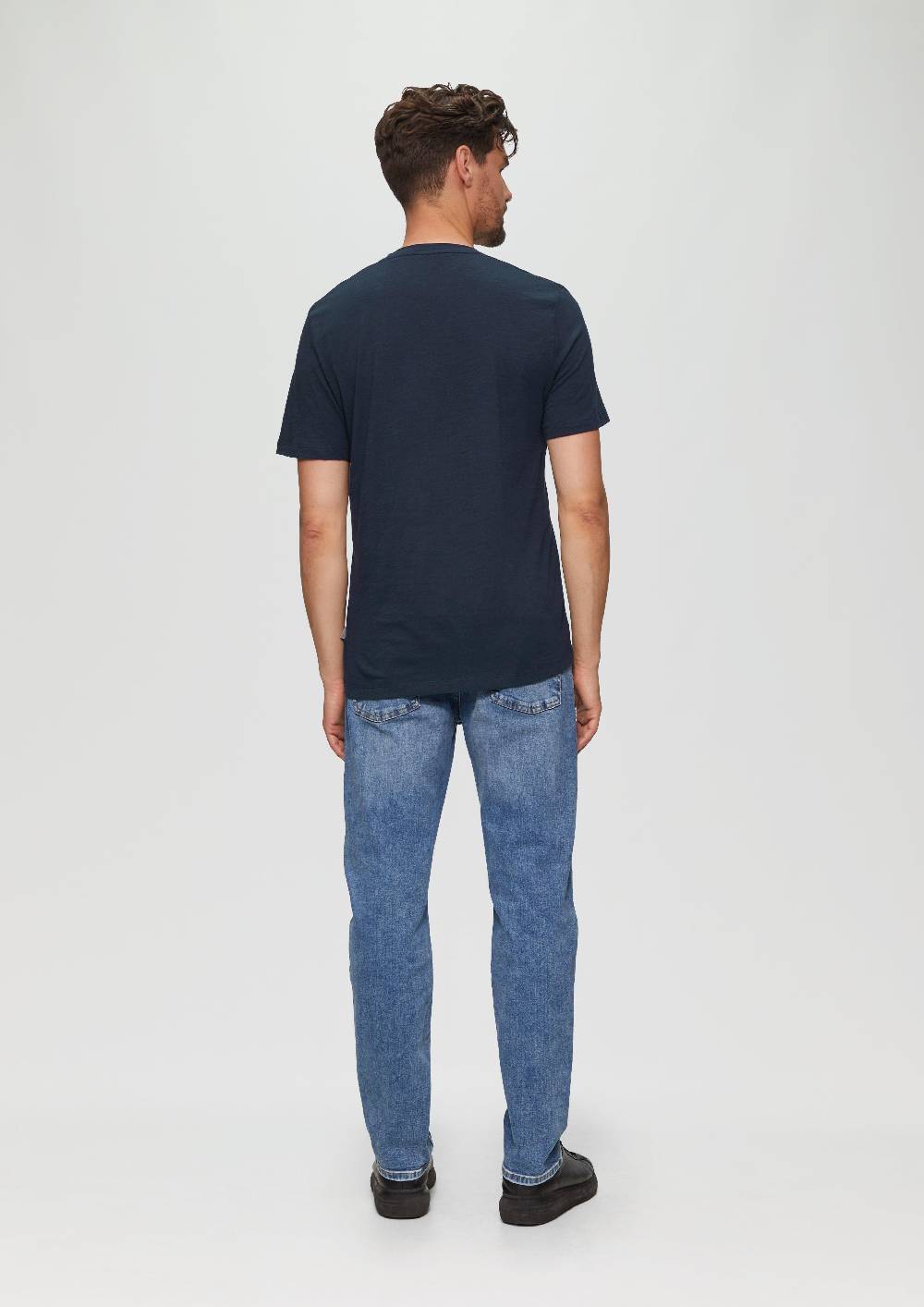 S.Oliver Baumwollshirt mit V-Ausschnitt und Flammgarnstruktur im Angebot