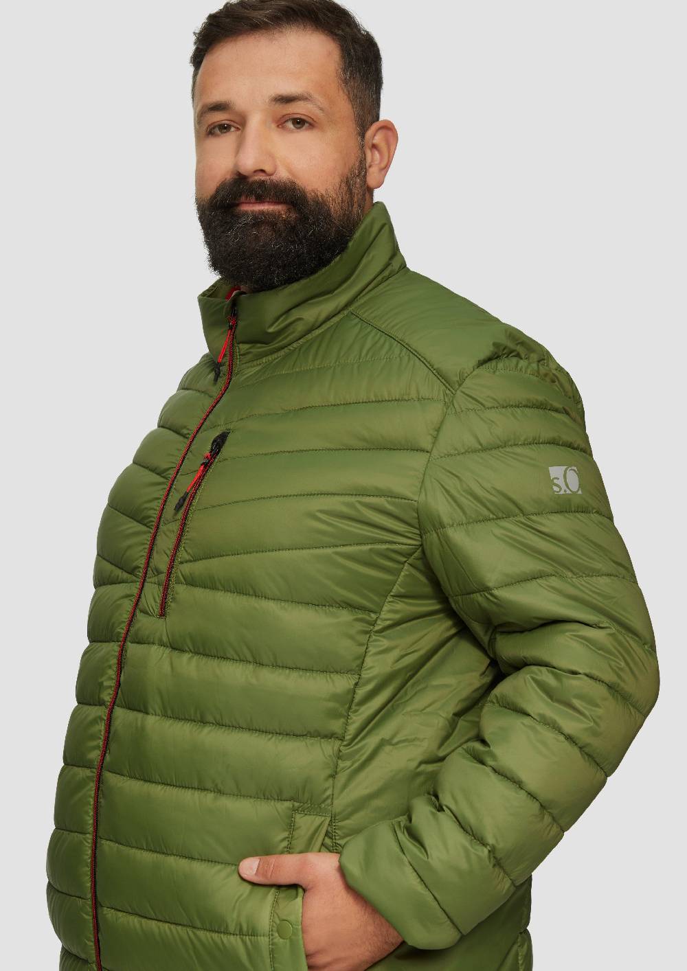 S.Oliver Wasserabweisende Steppjacke aus recyceltem Polyester Großer Ausverkauf