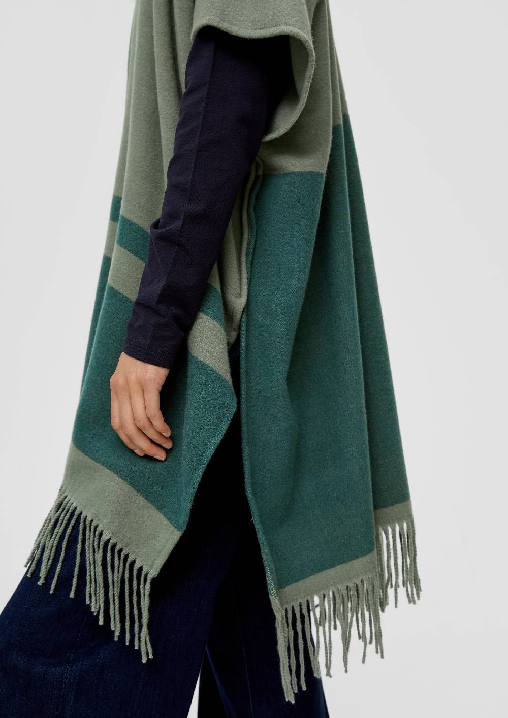 S.Oliver Poncho mit Streifenmuster JETZT KAUFEN
