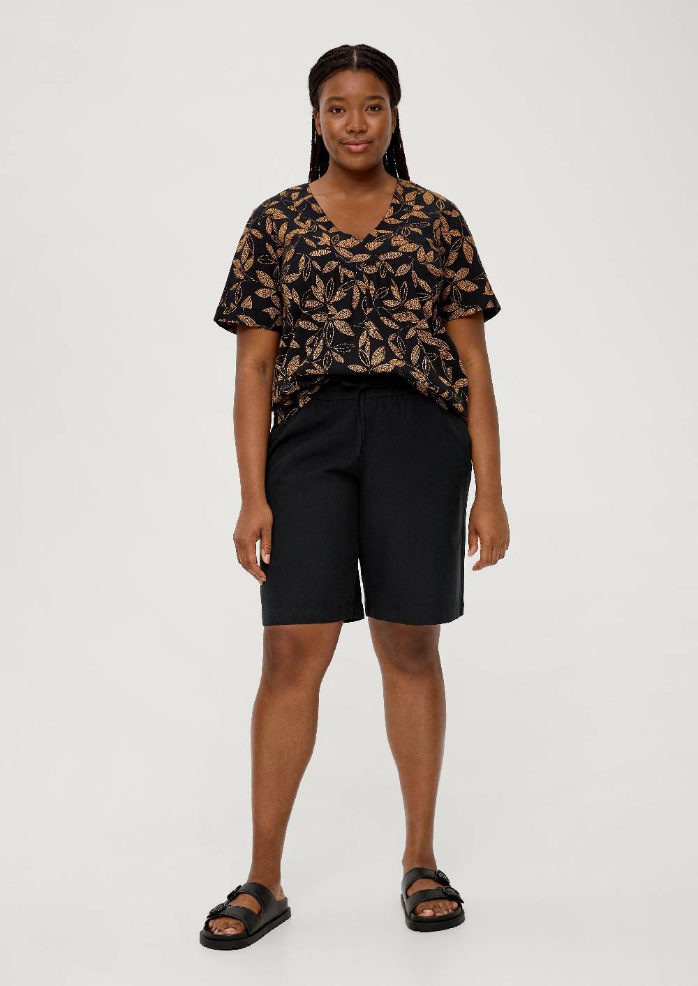 S.Oliver Regular curvy: Kurze Hose aus Twill Begrenzt auf 3 Tage
