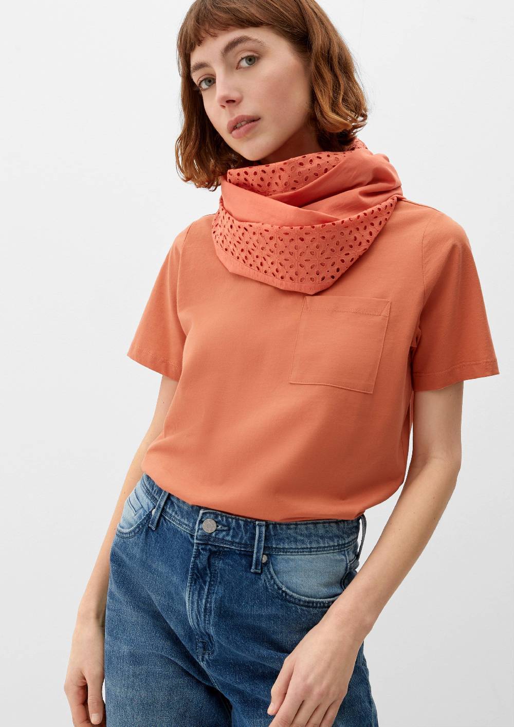 S.Oliver Loop-Schal mit Lochstickerei im Angebot