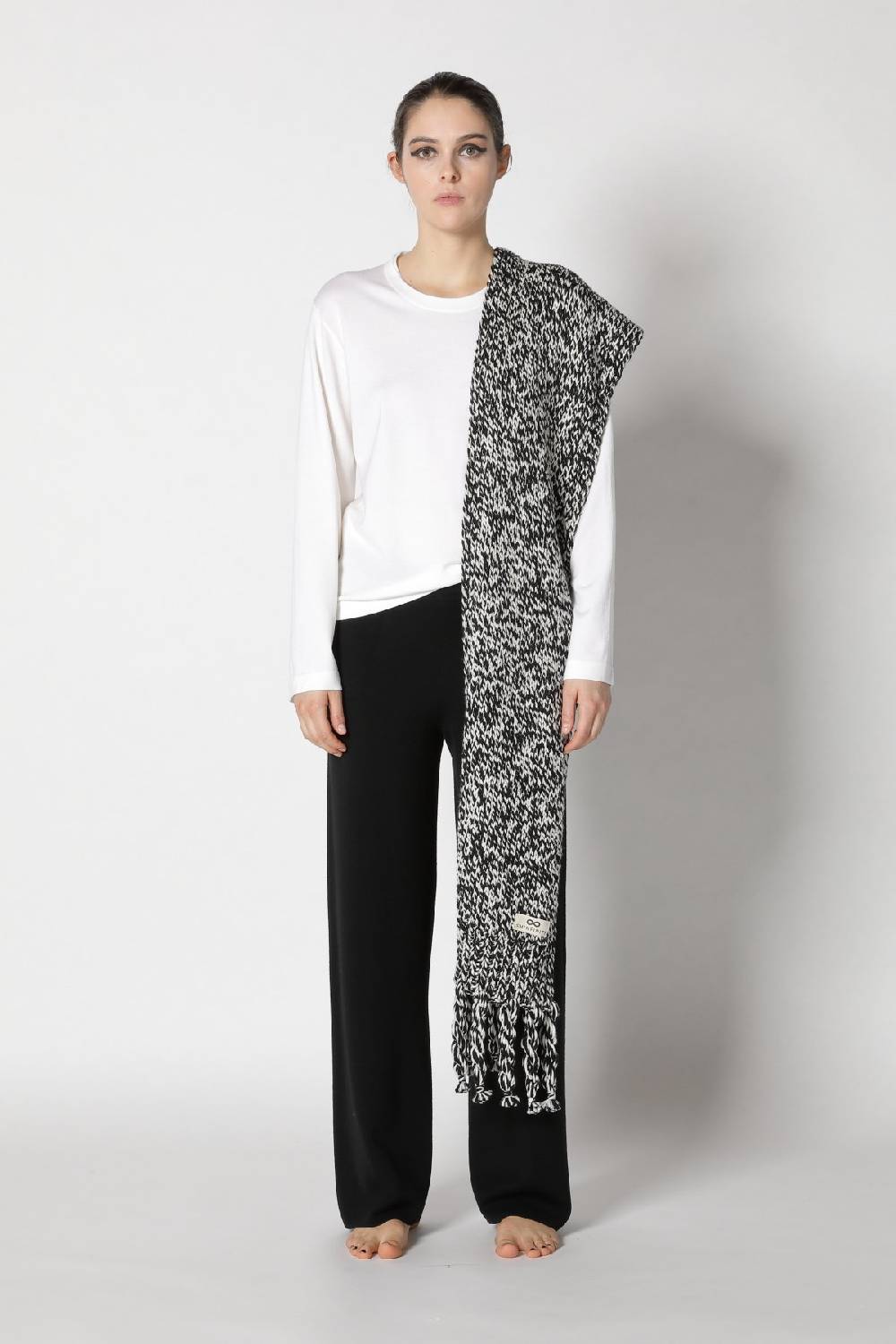 Sminfinity stretchy crewneck + milano palazzo pants + contrast mouliné scarf Begrenzte Freigabe