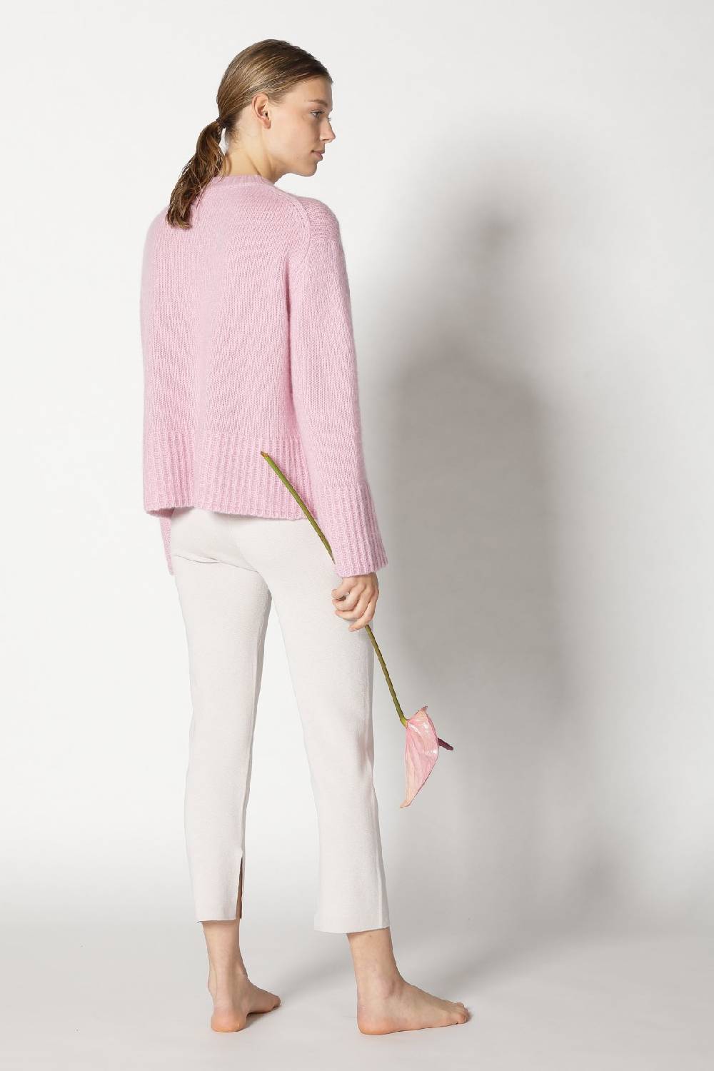 Sminfinity fluffy crew jumper + silky cropped pants Osterangebot