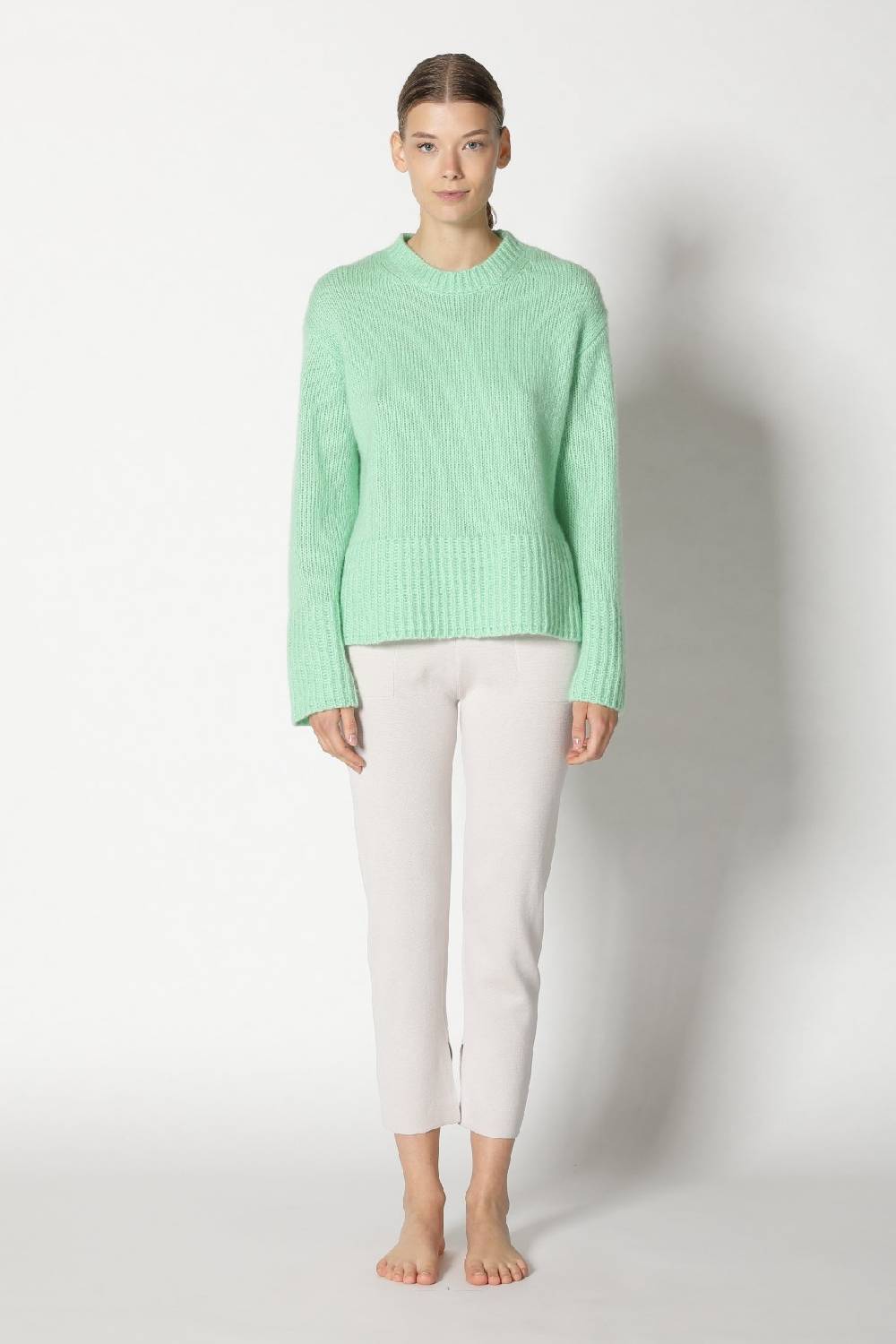 Sminfinity fluffy crew jumper + silky cropped pants Heißer Verkauf