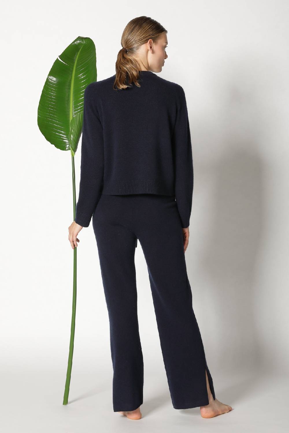 Sminfinity pure 2 ply crew jumper + pure slitted pants Wochenangebot