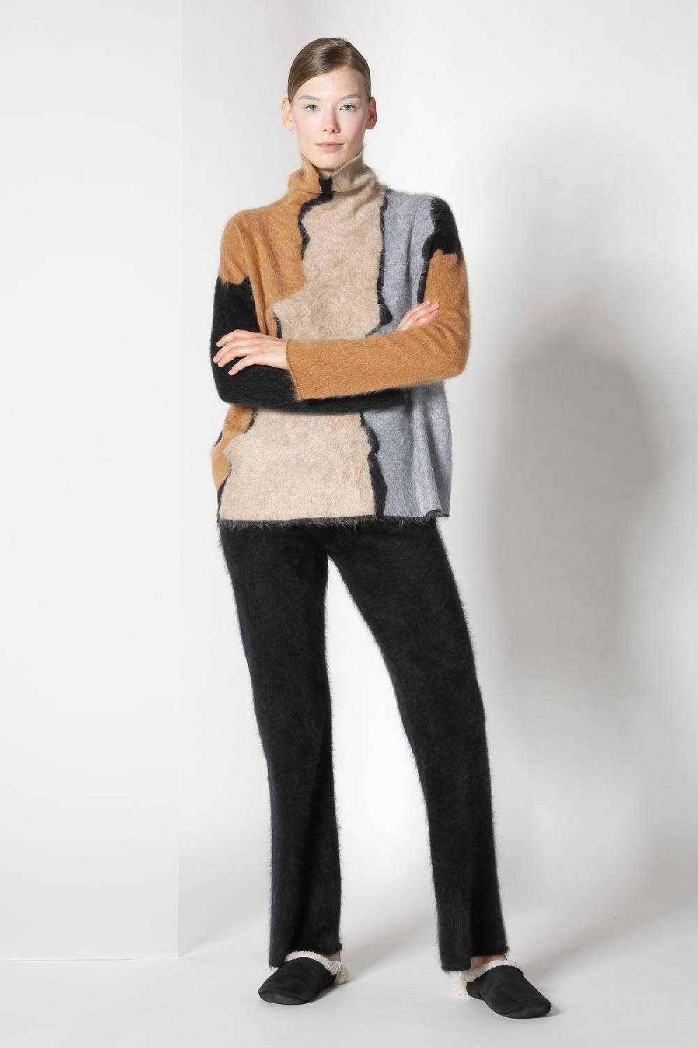 Sminfinity furry bark intarsia + furry pants Verkauf
