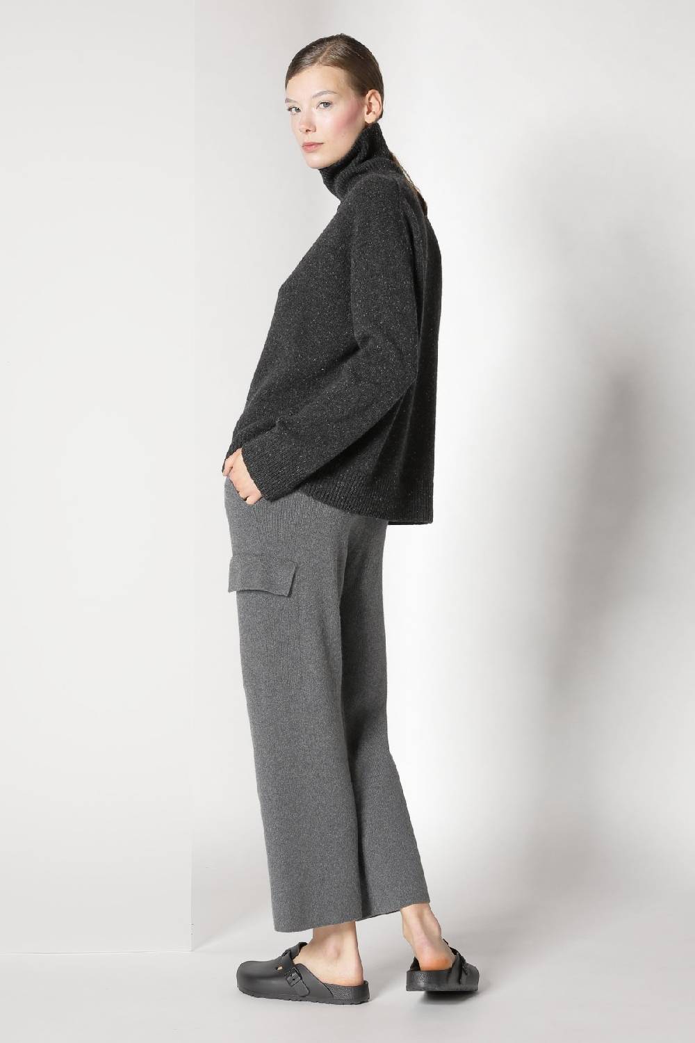 Sminfinity tweed turtle jumper + chilly cargo pants 2025