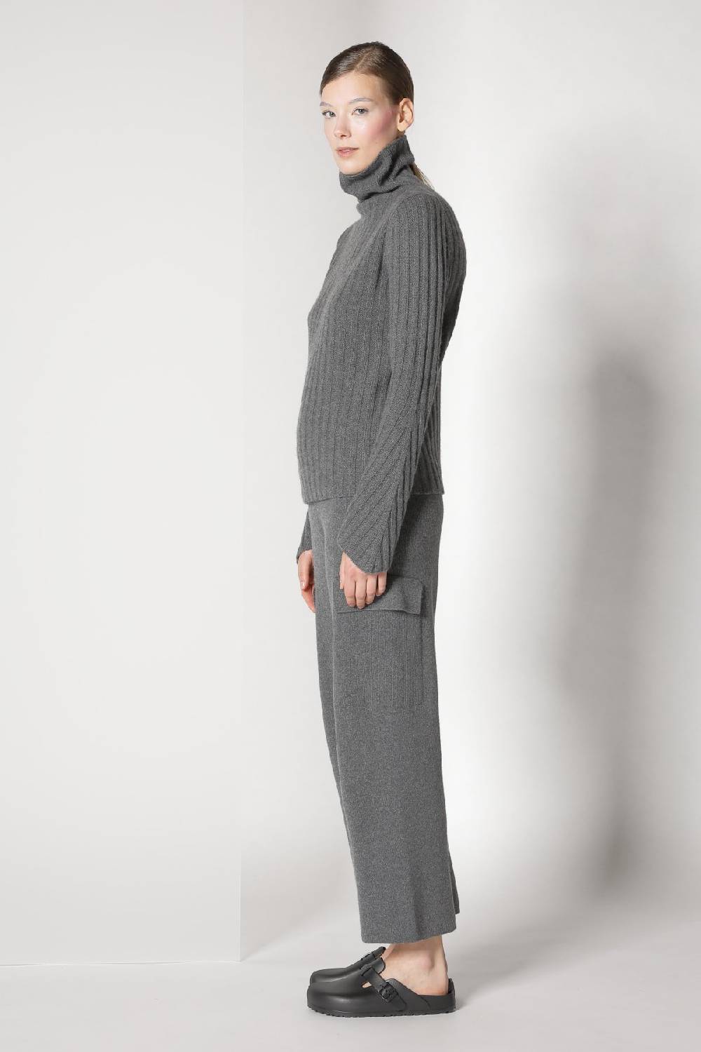 Sminfinity chilly ribbed turtleneck + chilly cargo pants Hotsell