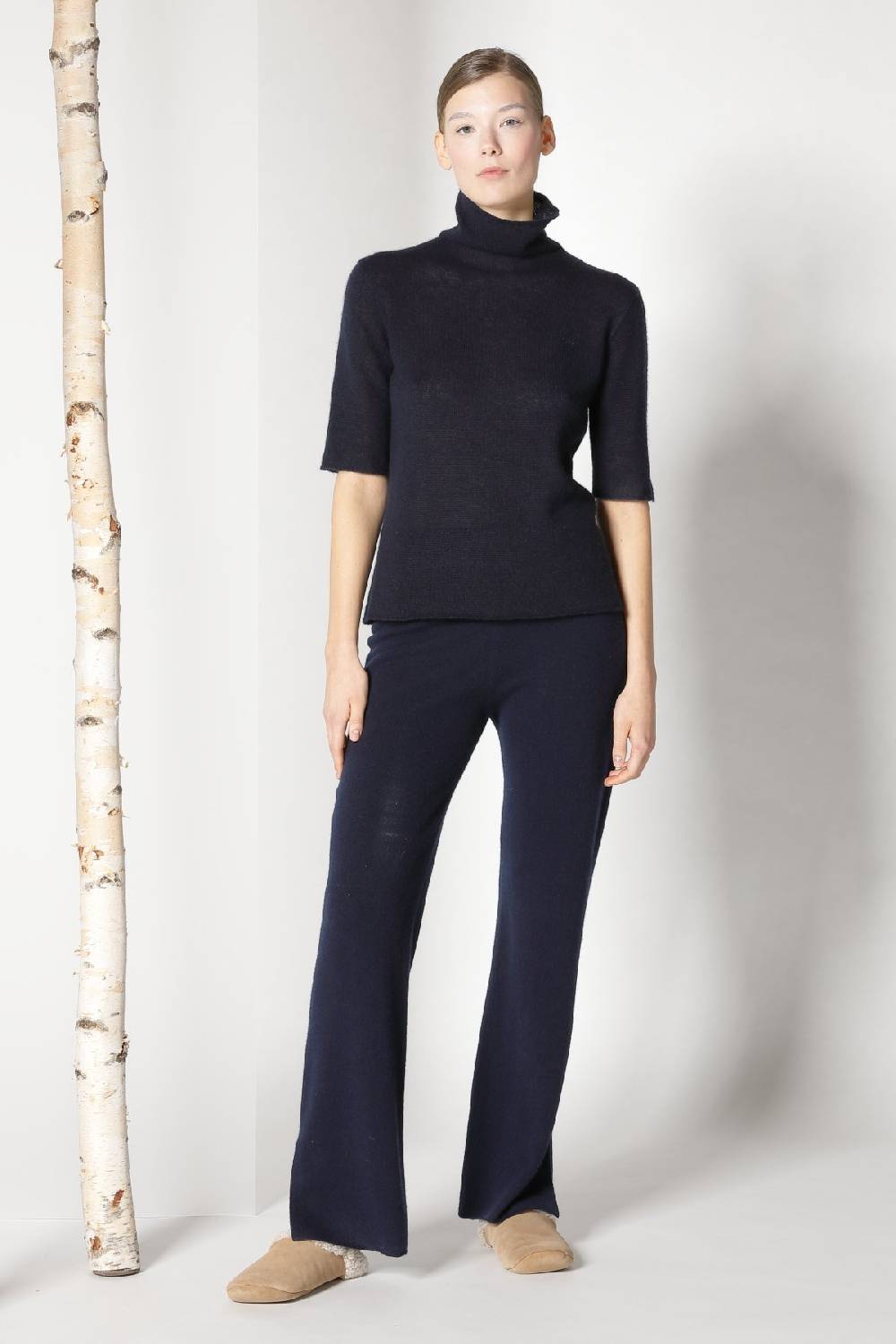 Sminfinity fluffy 1 Ply turtleneck + pure slitted pants Top Angebot