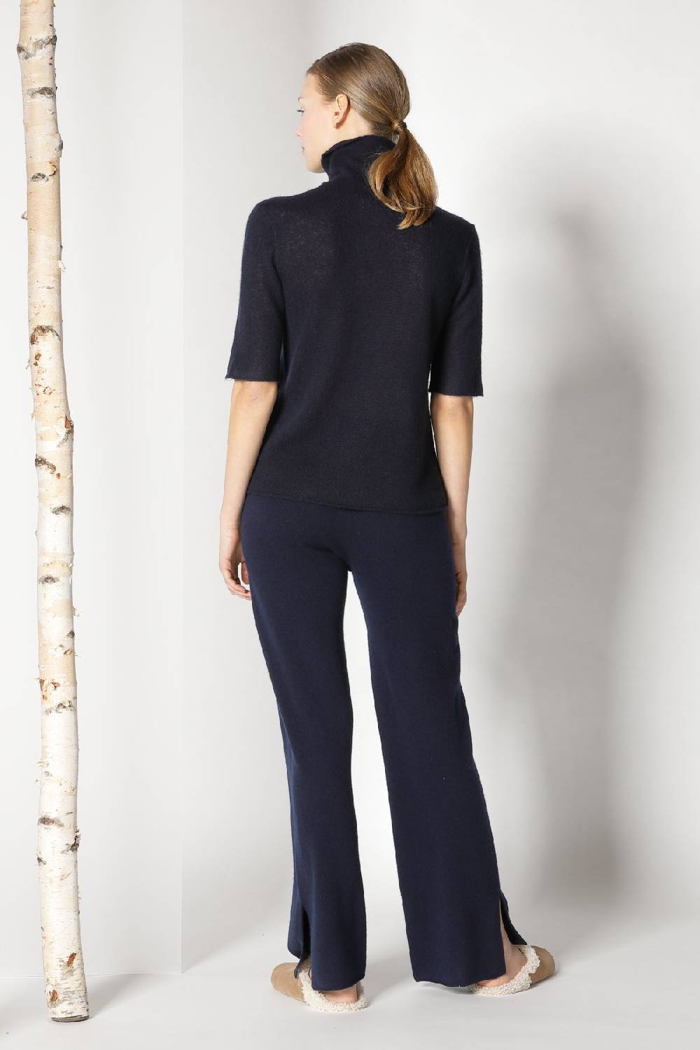 Sminfinity fluffy 1 Ply turtleneck + pure slitted pants Top Angebot