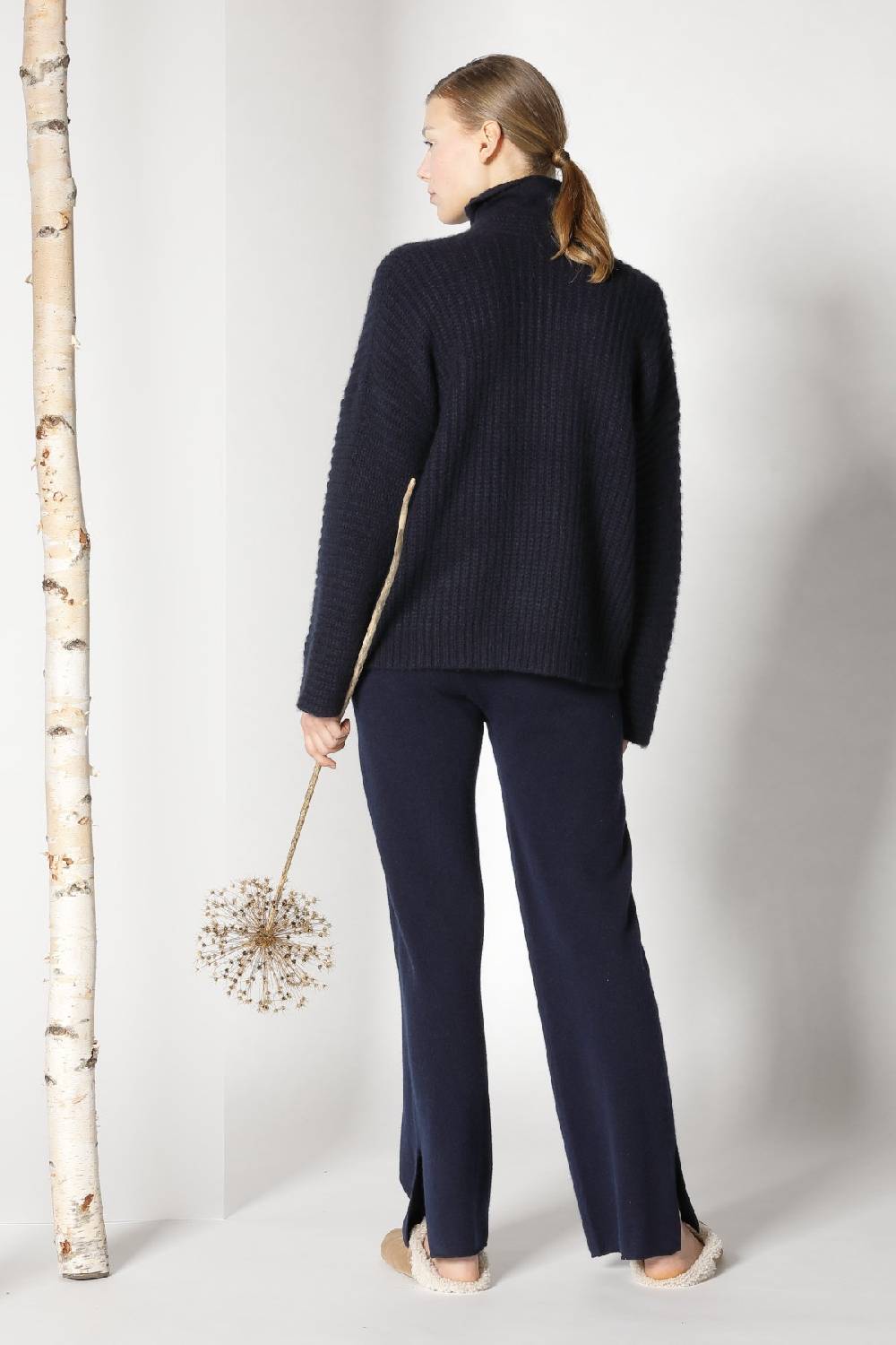 Sminfinity fluffy ribbed jacket + fluffy 1 Ply turtleneck + pure slitted pants Neueste Mode