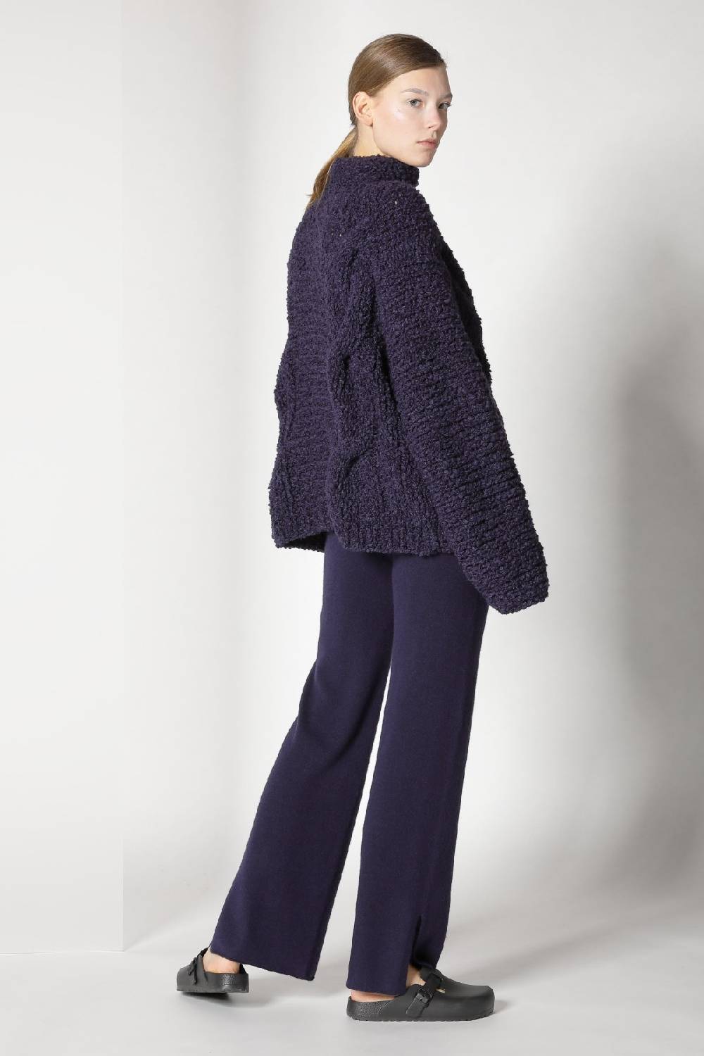 Sminfinity handknitted cable jumper + pure slitted pants Saisonale Angebote