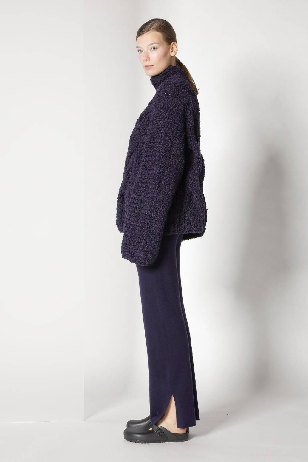 Sminfinity handknitted cable jumper + pure slitted pants Saisonale Angebote