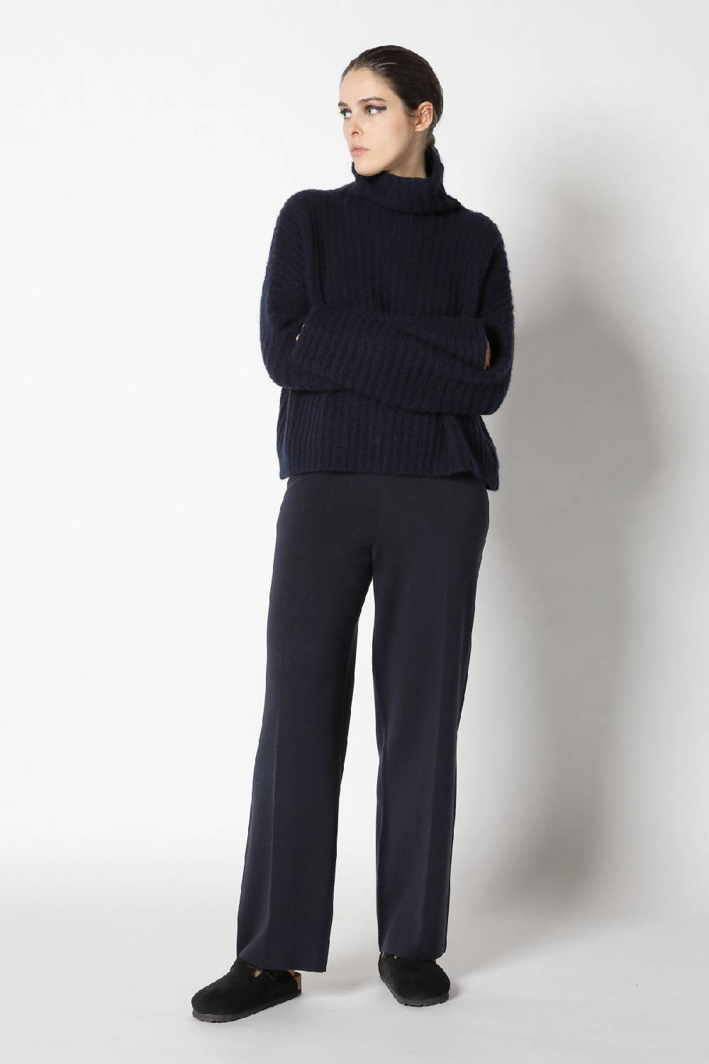 Sminfinity fluffy rib turtle + silky suit pants Speichern exportieren