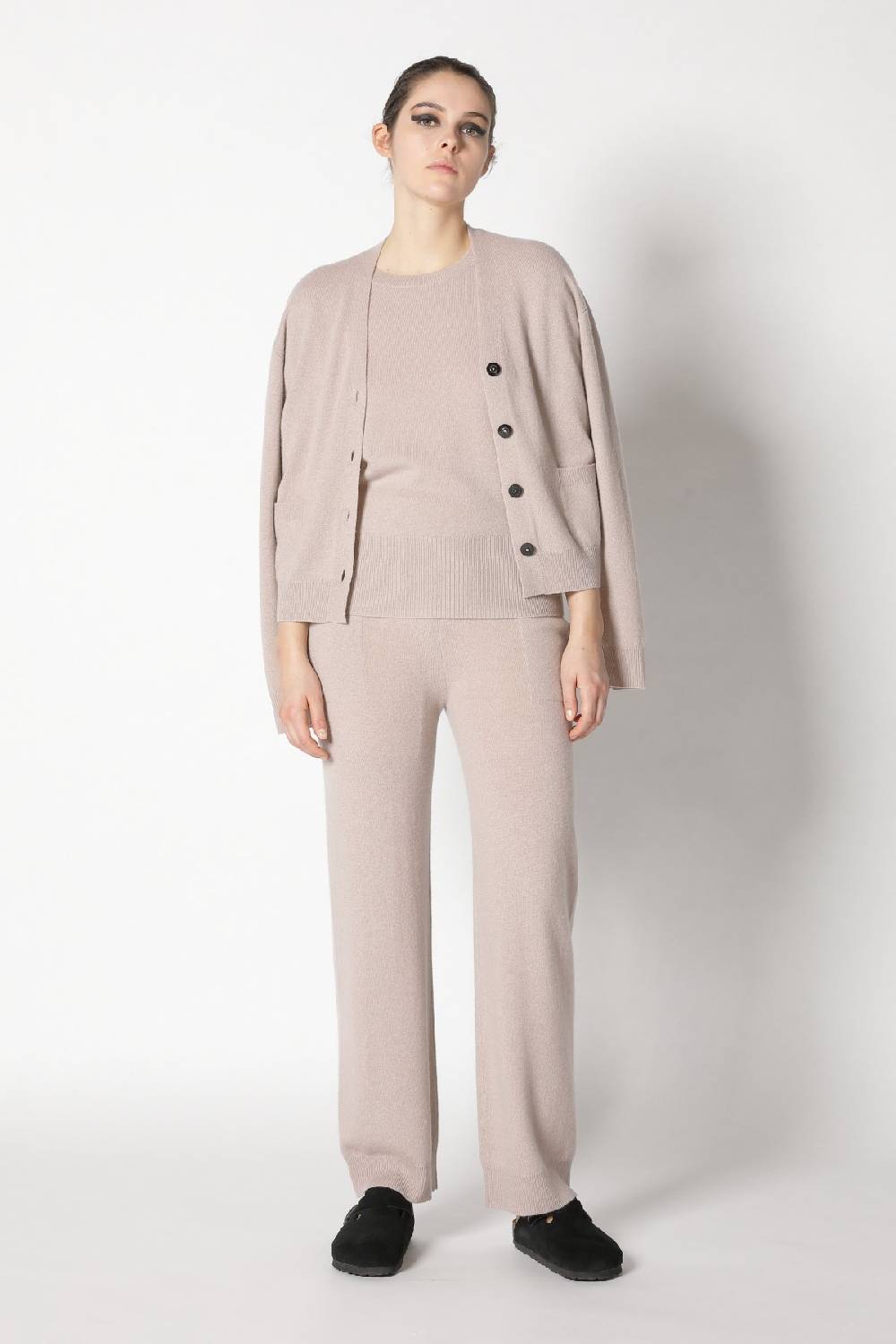 Sminfinity infinite cropped cardy + infinite crew T + infinite palazzo pants im Angebot